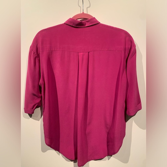 Maeve by Anthropologie Fuchsia Button Down Short Sleeve Blouse (US XS) - Picture 2 of 2